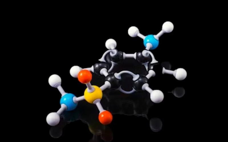 From Molecules to Mixtures: The Importance of HCOOCH CH2 H2O