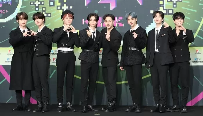 stray kids pre order